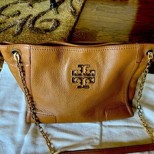 Tory Burch handbag with signature “T” in gold & leather/chain adjustable strap.